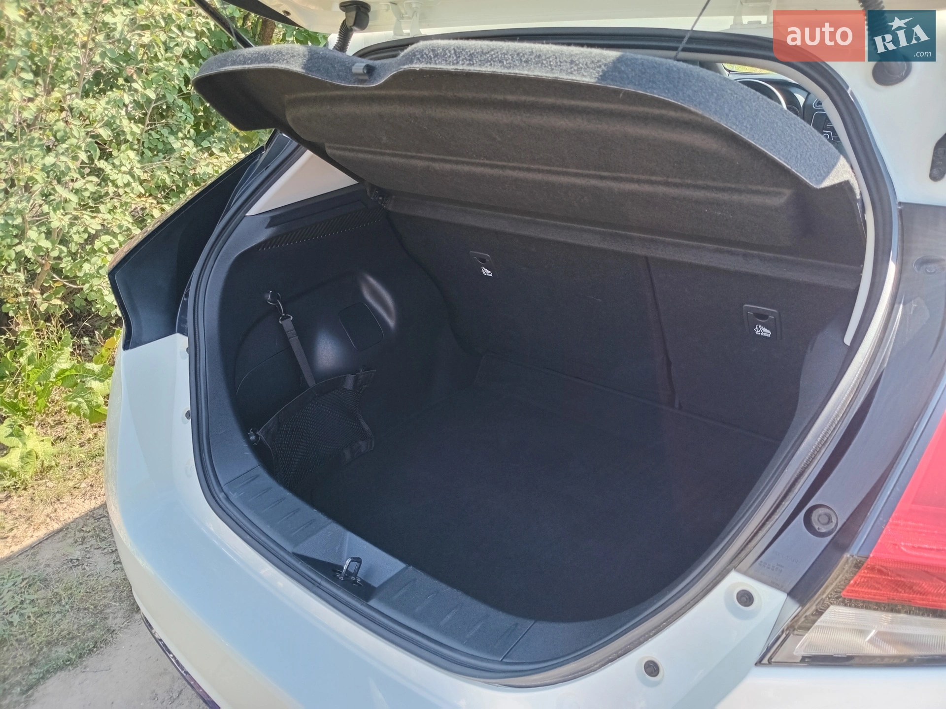 2022 Nissan Leaf - мініатюра 11