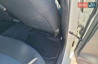 Хэтчбек Nissan Leaf 2022 в 