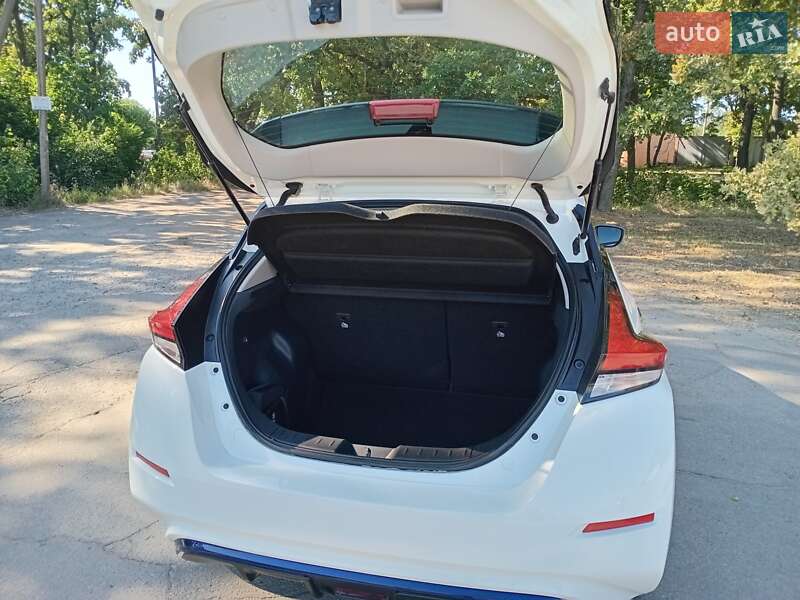 Хэтчбек Nissan Leaf 2022 в Умани фото 29 Хэтчбек Nissan Leaf 2022 в Умани