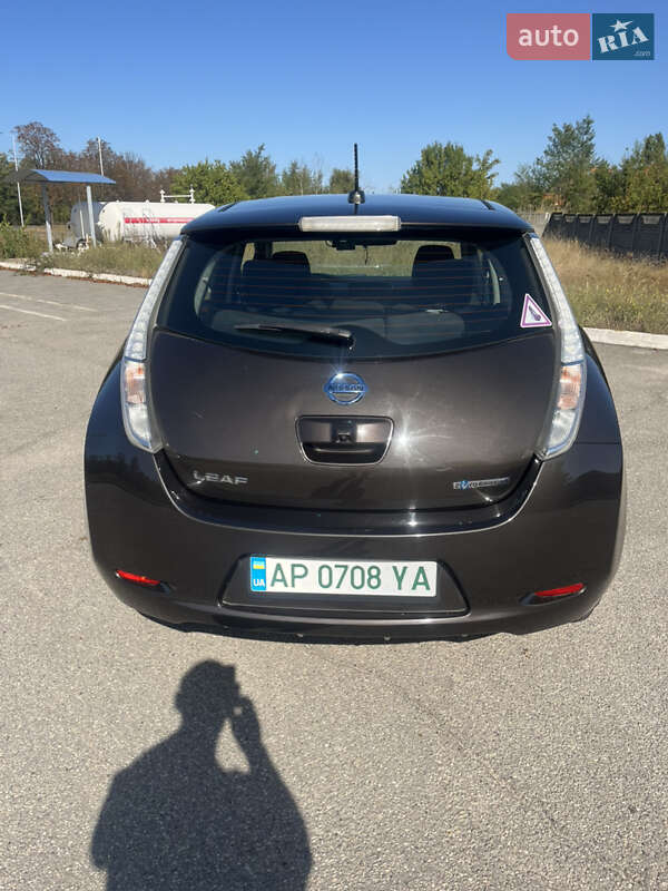 Хэтчбек Nissan Leaf 2016 в Запорожье