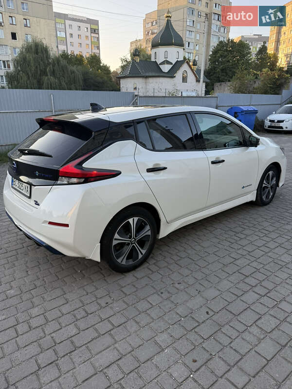 Хэтчбек Nissan Leaf 2019 в Львове