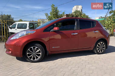 Хэтчбек Nissan Leaf 2015 в Львове