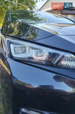Хетчбек Nissan Leaf 2019 в Дніпрі