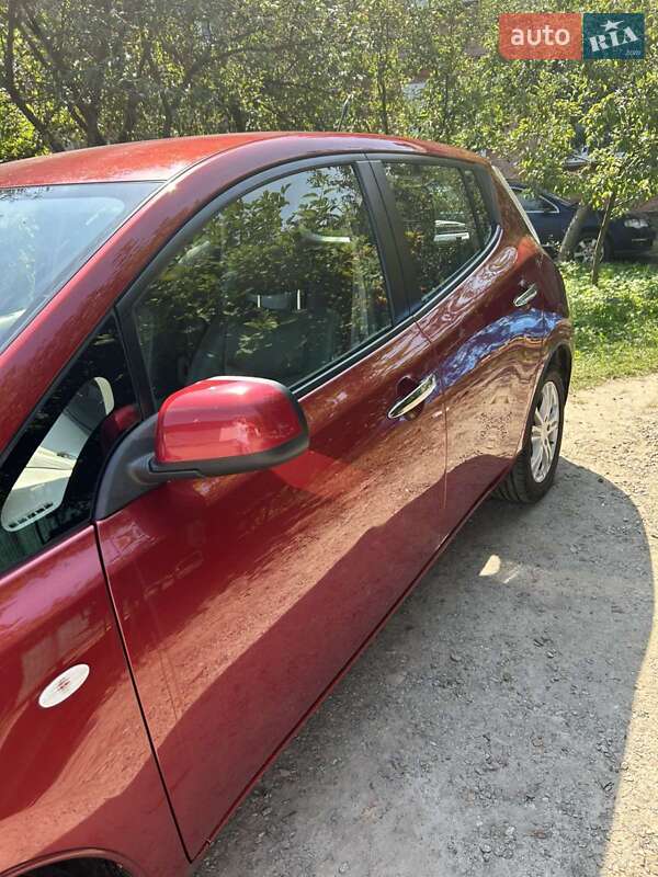 Хетчбек Nissan Leaf 2012 в Шепетівці фото 4 Хетчбек Nissan Leaf 2012 в Шепетівці