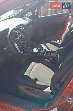 Хэтчбек Nissan Leaf 2021 в Тернополе
