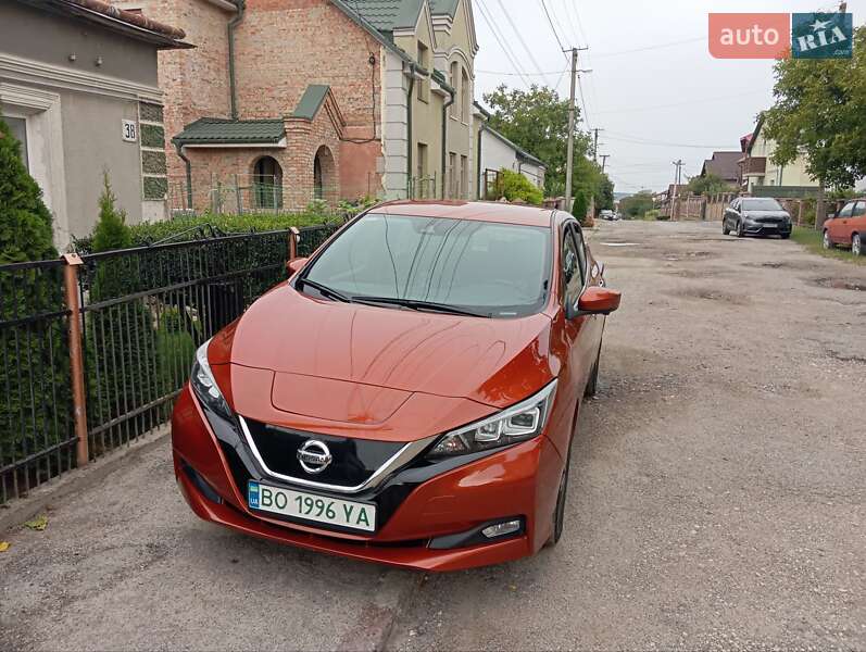 Хетчбек Nissan Leaf 2021 в Тернополі