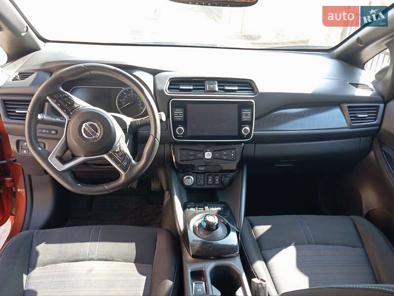 Хетчбек Nissan Leaf 2021 в Тернополі