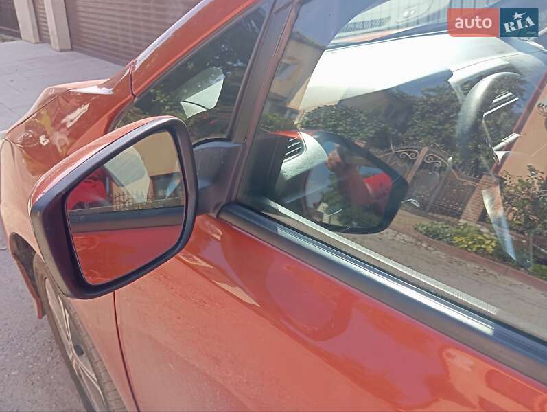 Хетчбек Nissan Leaf 2021 в Тернополі