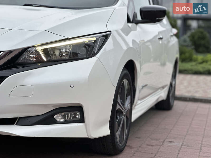 Хэтчбек Nissan Leaf 2018 в Стрые