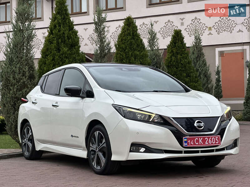 Хэтчбек Nissan Leaf 2018 в Стрые