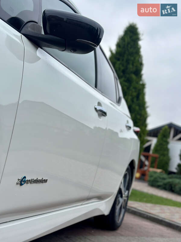Хэтчбек Nissan Leaf 2018 в Стрые