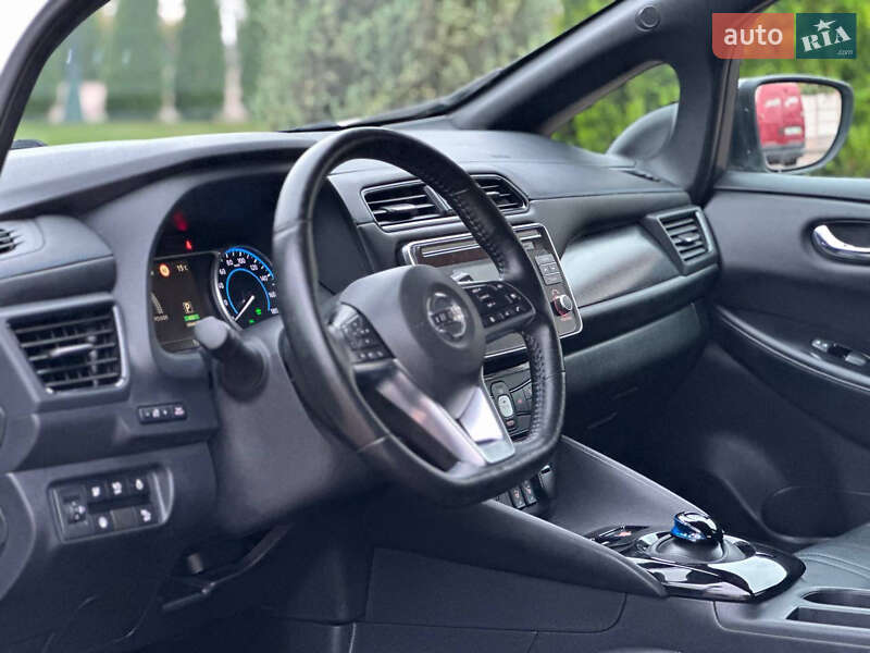 Хэтчбек Nissan Leaf 2018 в Стрые