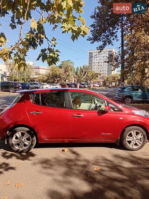 Хэтчбек Nissan Leaf 2011 в Одессе фото 7 Хэтчбек Nissan Leaf 2011 в Одессе