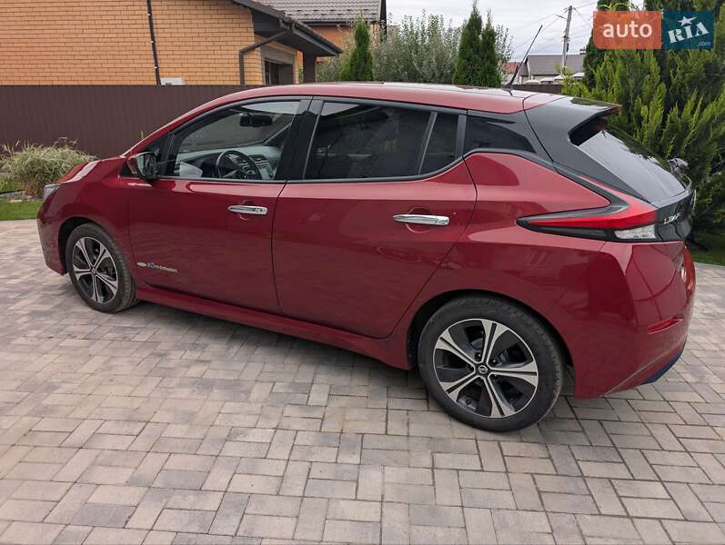 Хэтчбек Nissan Leaf 2018 в Виннице