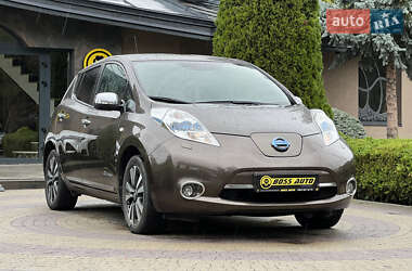 Хэтчбек Nissan Leaf 2015 в Львове