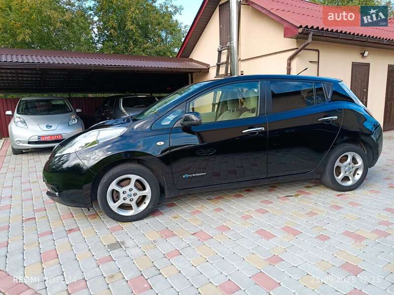 Хэтчбек Nissan Leaf 2011 в Ивано-Франковске