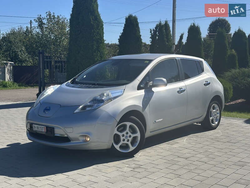 Хэтчбек Nissan Leaf 2011 в Луцке