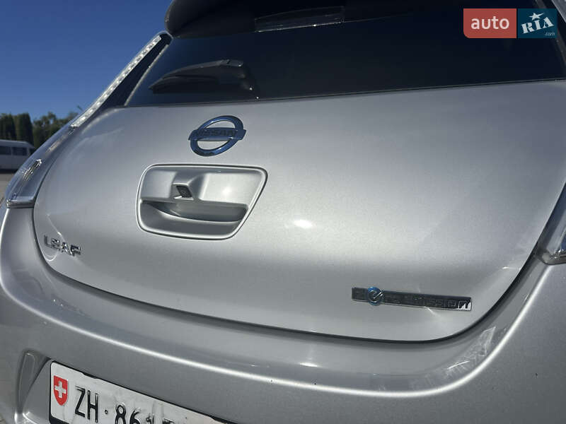 Хэтчбек Nissan Leaf 2011 в Луцке