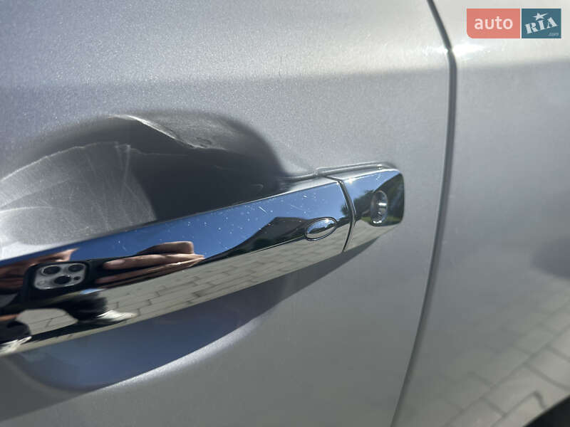 Хэтчбек Nissan Leaf 2011 в Луцке