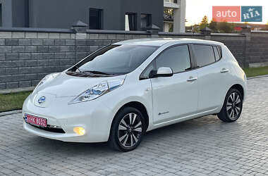 Хэтчбек Nissan Leaf 2014 в Ровно