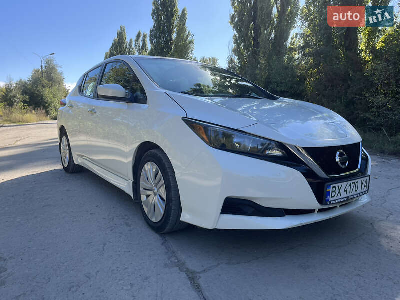 Хэтчбек Nissan Leaf 2018 в Каменец-Подольском