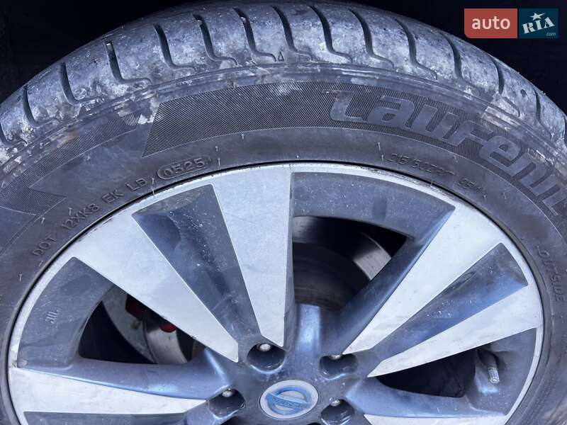 Хетчбек Nissan Leaf 2014 в Вінниці