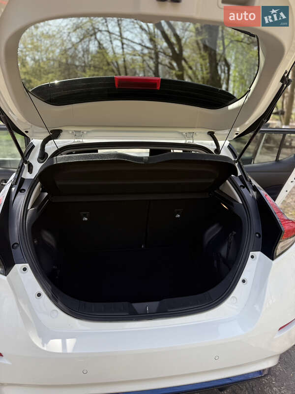 Хэтчбек Nissan Leaf 2018 в Теребовле фото 30 Хэтчбек Nissan Leaf 2018 в Теребовле