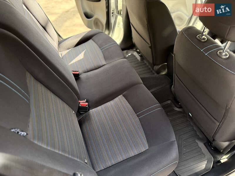 Хэтчбек Nissan Leaf 2018 в Теребовле фото 36 Хэтчбек Nissan Leaf 2018 в Теребовле