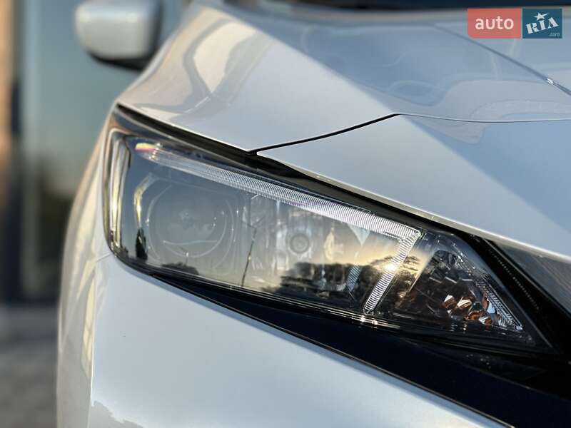 Хэтчбек Nissan Leaf 2019 в Тернополе