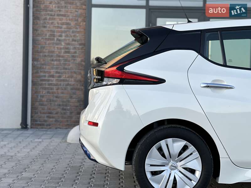 Хэтчбек Nissan Leaf 2019 в Тернополе
