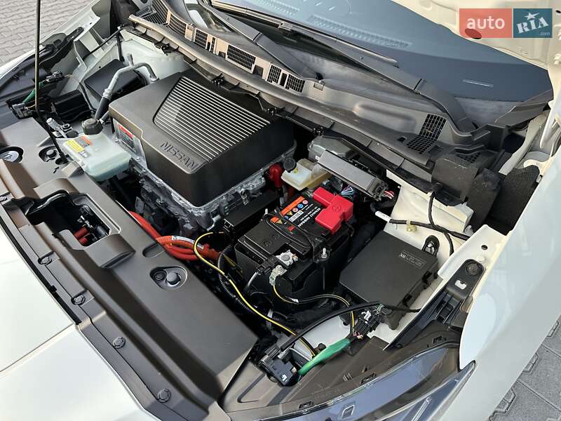 Хэтчбек Nissan Leaf 2019 в Тернополе