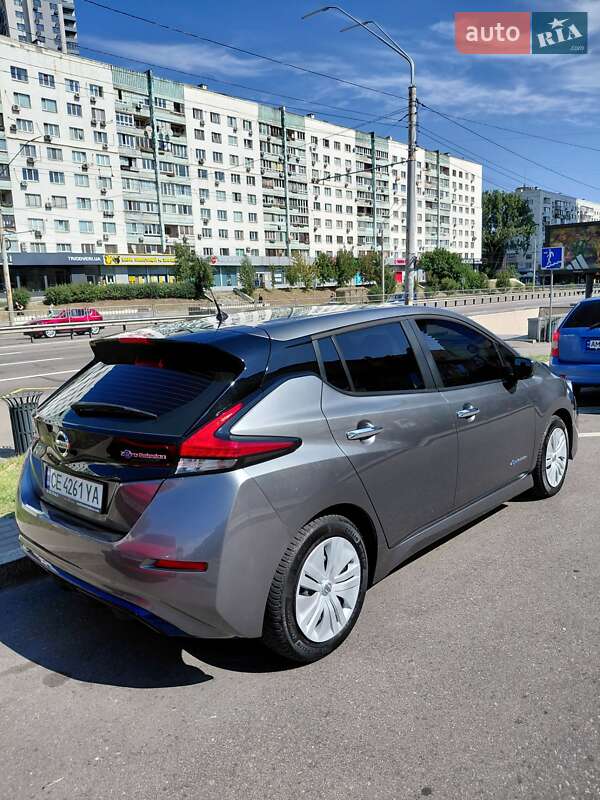 Хэтчбек Nissan Leaf 2019 в Киеве