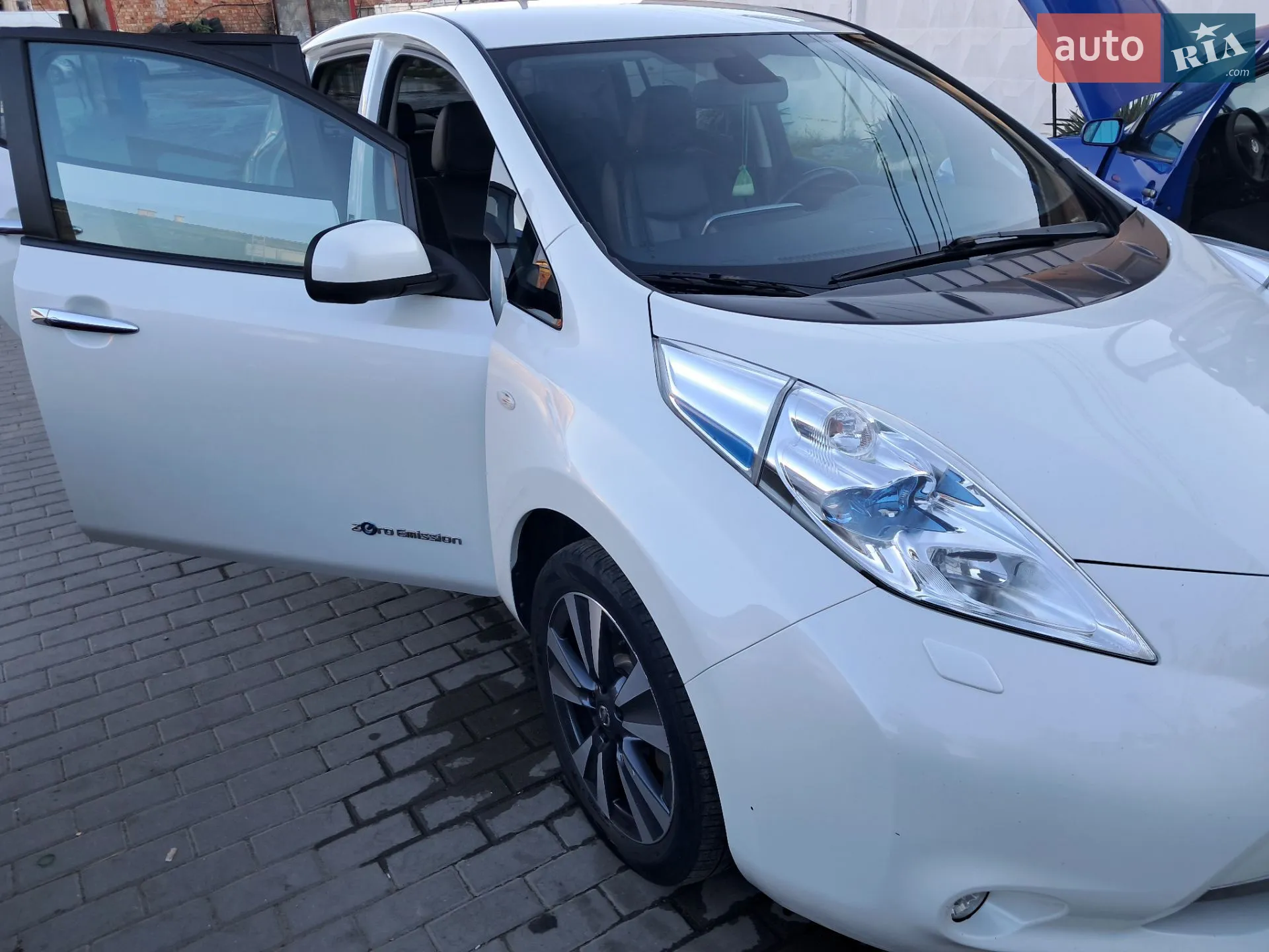 2017 Nissan Leaf - мініатюра 16