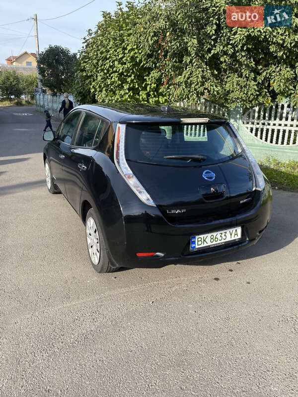 Хетчбек Nissan Leaf 2016 в Рівному