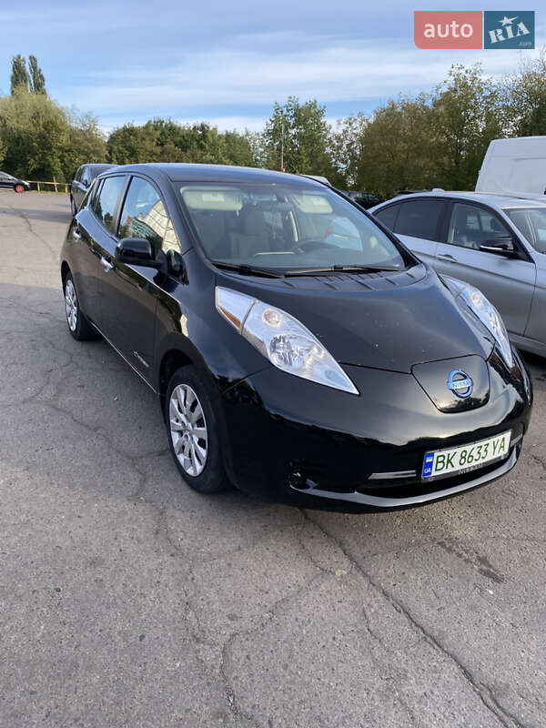 Хетчбек Nissan Leaf 2016 в Рівному
