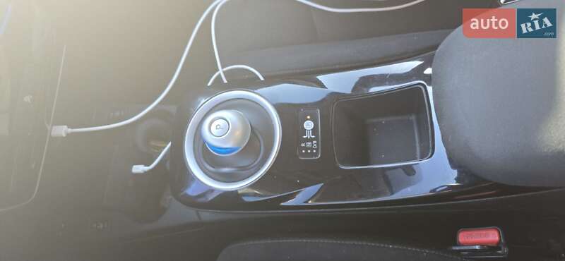 Хэтчбек Nissan Leaf 2017 в Житомире