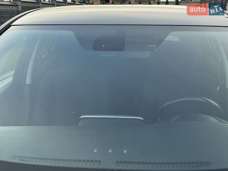 Хэтчбек Nissan Leaf 2014 в Ровно