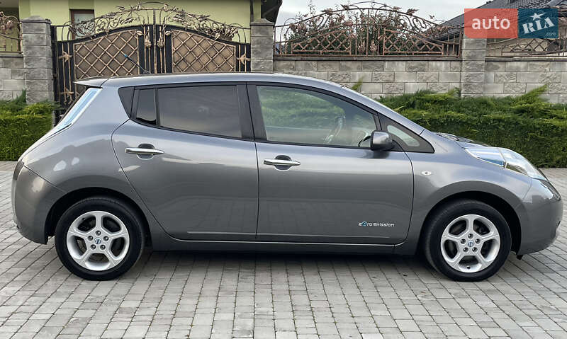 Хэтчбек Nissan Leaf 2014 в Ровно