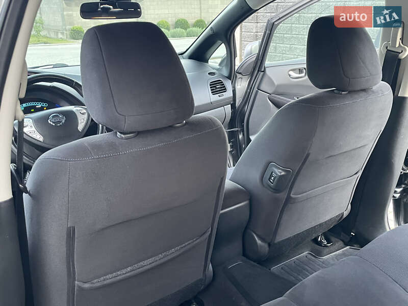 Хэтчбек Nissan Leaf 2014 в Ровно