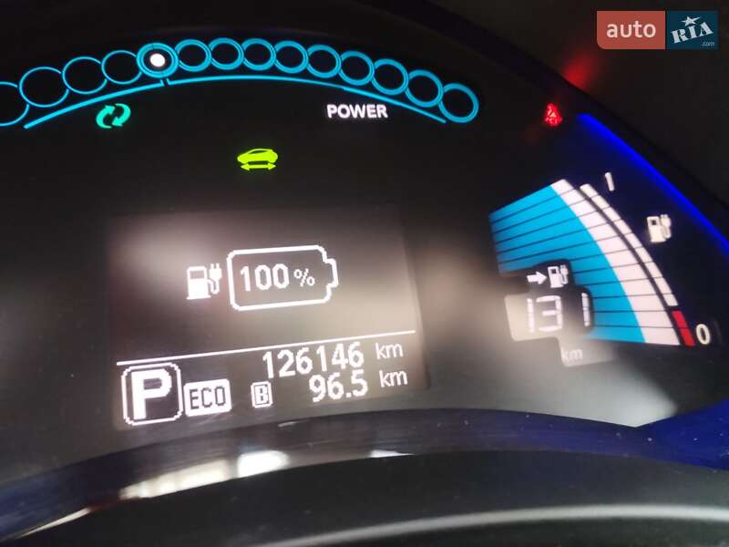 Хэтчбек Nissan Leaf 2015 в Ровно