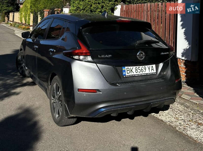 Хэтчбек Nissan Leaf 2020 в Ровно