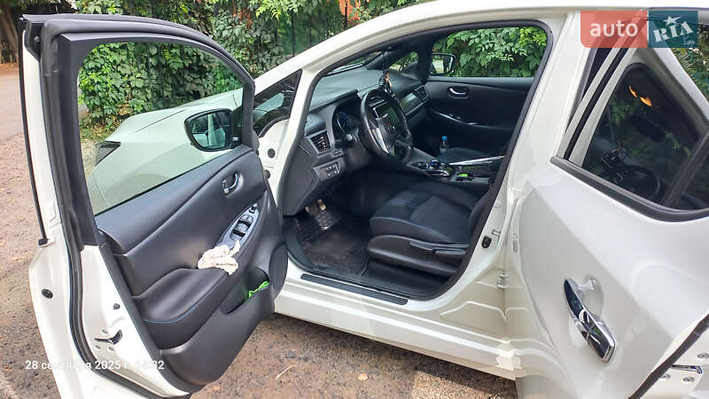 Хетчбек Nissan Leaf 2018 в Полтаві