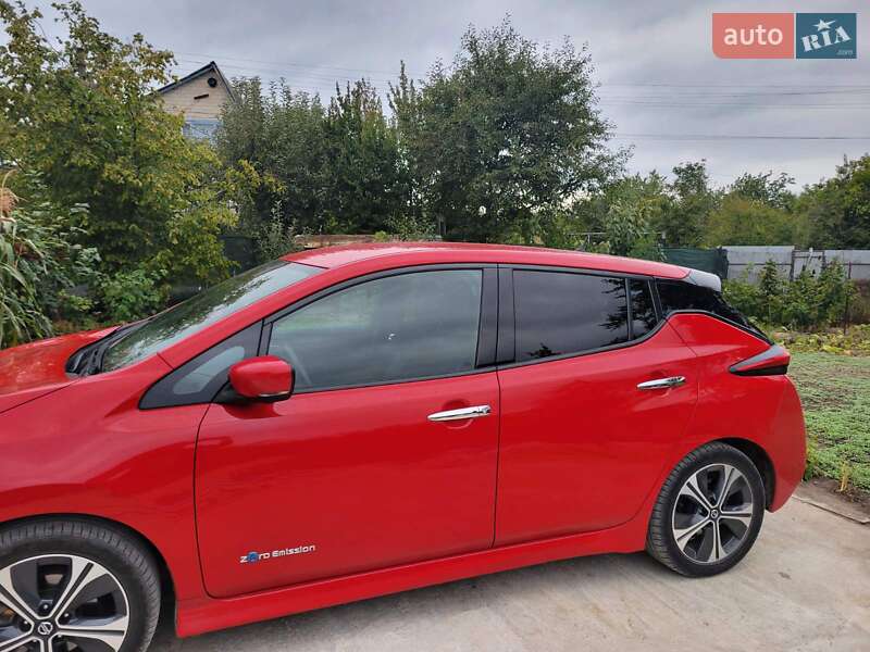 Хэтчбек Nissan Leaf 2018 в Виннице фото 5 Хэтчбек Nissan Leaf 2018 в Виннице