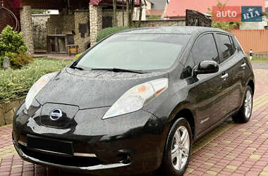 Хэтчбек Nissan Leaf 2015 в Новояворовске