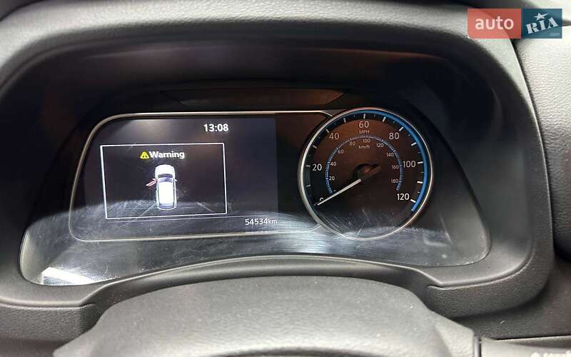 Хетчбек Nissan Leaf 2022 в Чернівцях