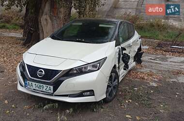 Хетчбек Nissan Leaf 2021 в Києві