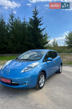 Хэтчбек Nissan Leaf 2012 в Ровно