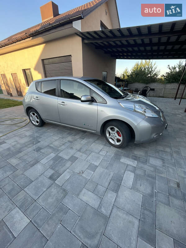 Хэтчбек Nissan Leaf 2014 в Ровно фото 17 Хэтчбек Nissan Leaf 2014 в Ровно