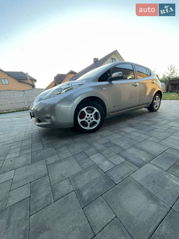 Хэтчбек Nissan Leaf 2014 в Ровно фото 13 Хэтчбек Nissan Leaf 2014 в Ровно
