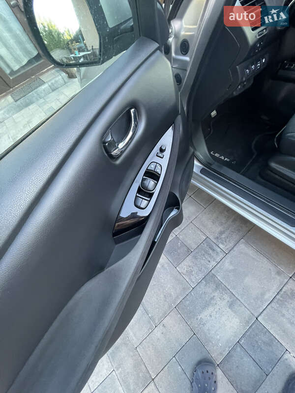 Хэтчбек Nissan Leaf 2014 в Ровно фото 10 Хэтчбек Nissan Leaf 2014 в Ровно